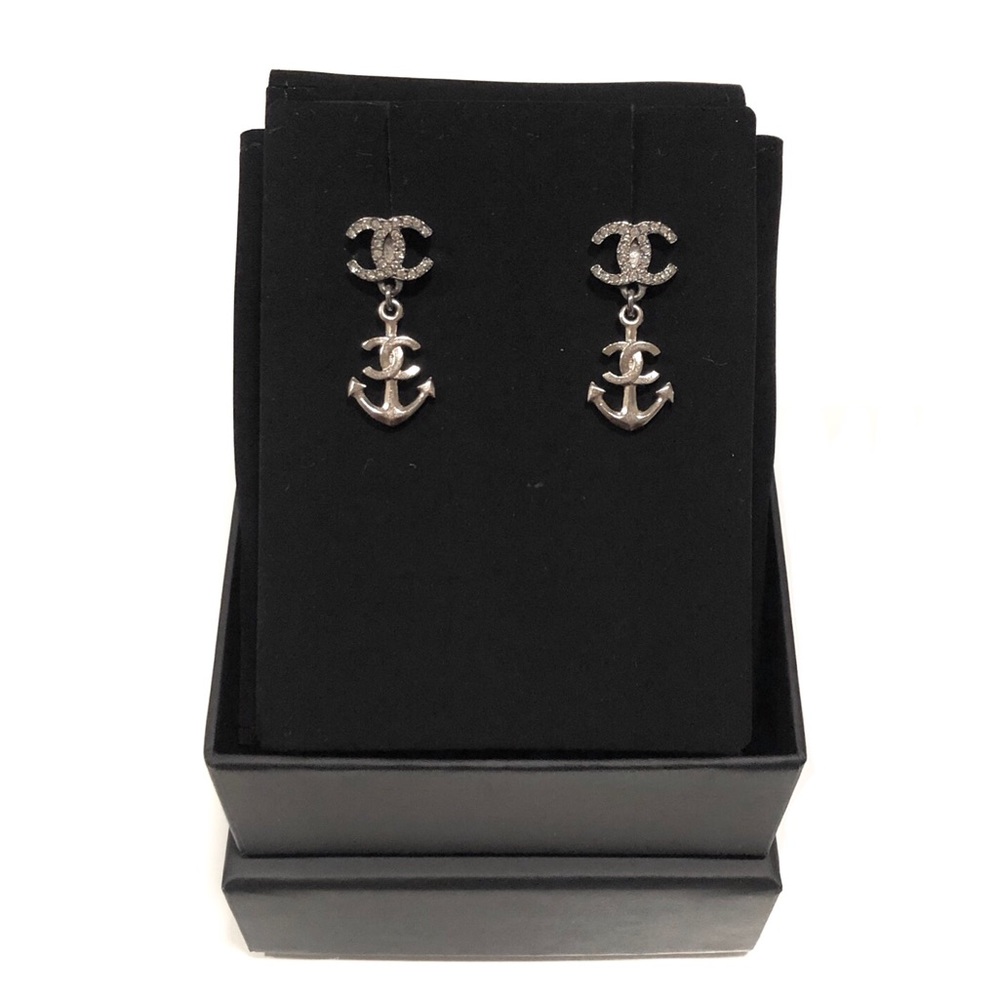 🚫SOLD🚫 Chanel Earrings CC Logo with Anchor Drop